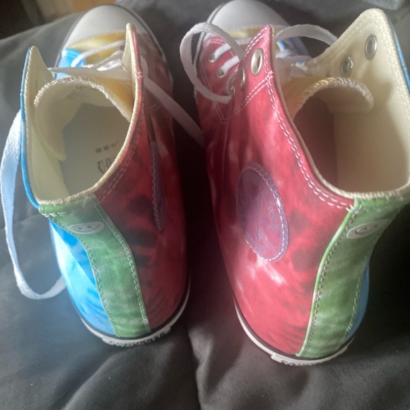 ~Converse High Top Sneakers~ - Picture 6 of 8